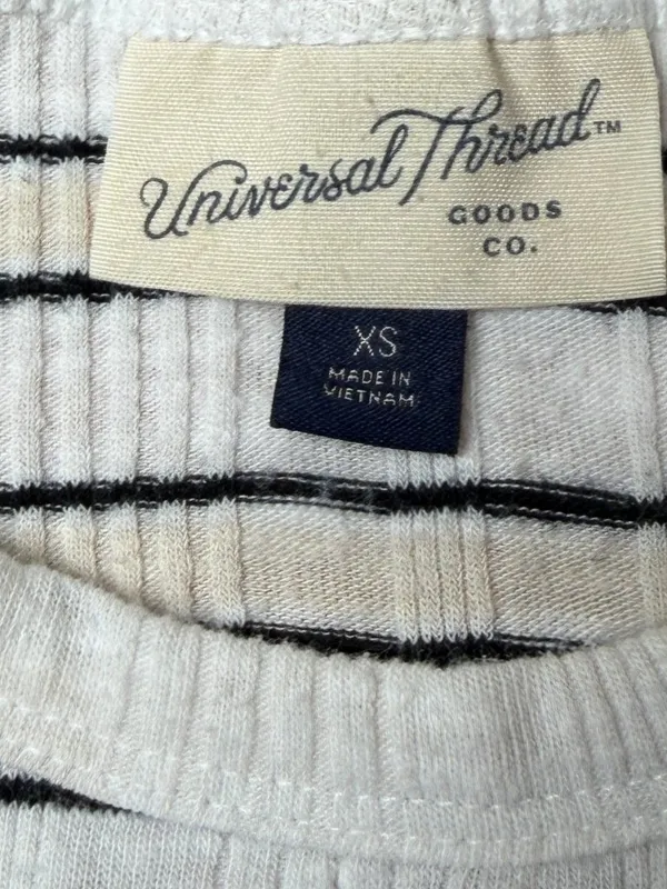 Universal Threads Striped Ribbed Tank Top Size XS Lettuce Edge - Image 4