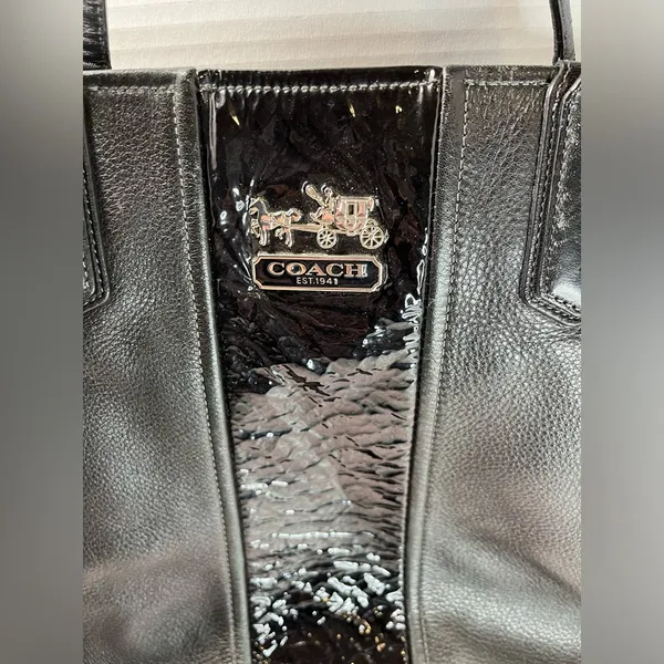 Coach Black and Glossy Leather Tote - Image 7