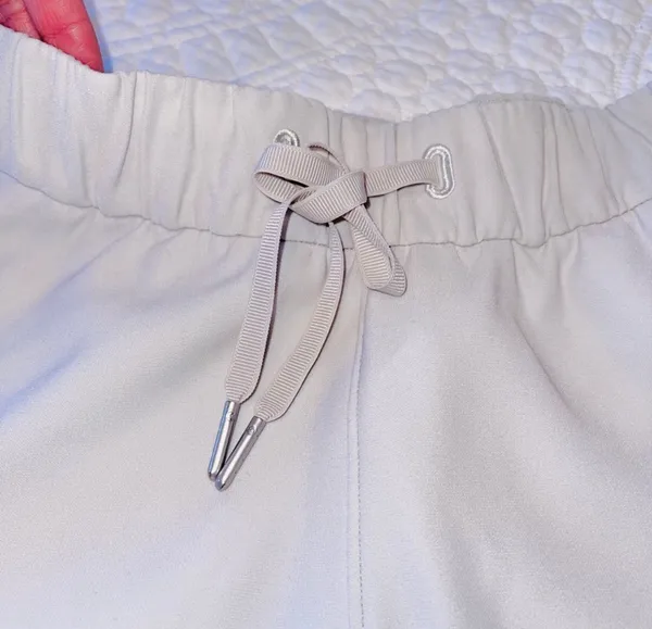 Lululemon On The Fly Short 2.5” - Image 4