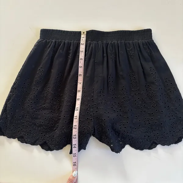 Abound Black Eyelet Pull-On Stretchy Shorts Women’s Large Summer Boho Floral - Image 4