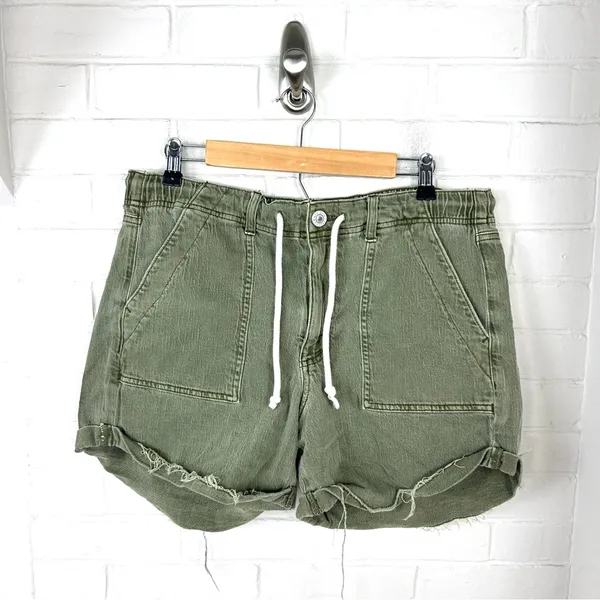 American Eagle Green Relaxed Casual Denim Shorts Size 14 - Image 2