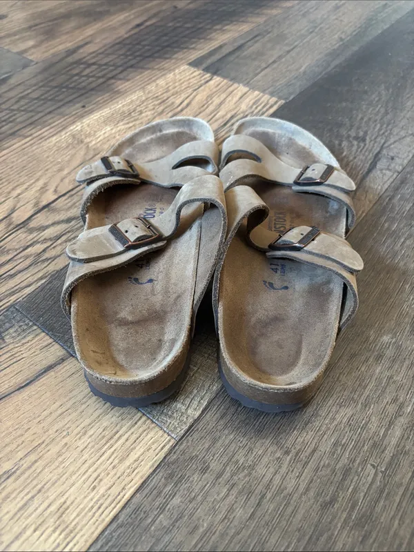 Birkenstock Classic Leather 2 Strap Slide in Taupe Brown EU 41 / US 10 Women’s - Image 6