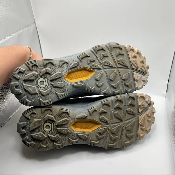 Oboz Katabatic Low Waterproof Hiking Shoes women’s size 9.5 grip sneakers EUC - Image 8