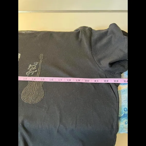 Grand Ole Opry Guitar Graphic Tee XL - Image 5
