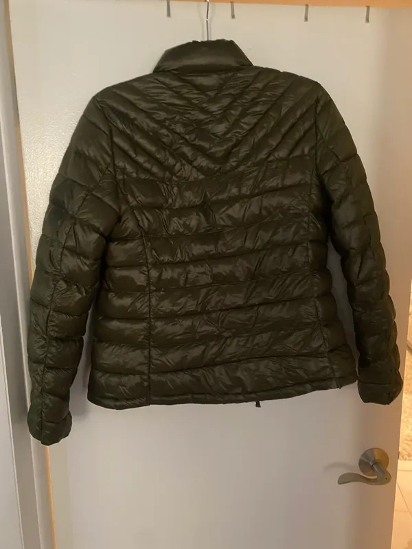 Gap Puffer Jacket - Image 4