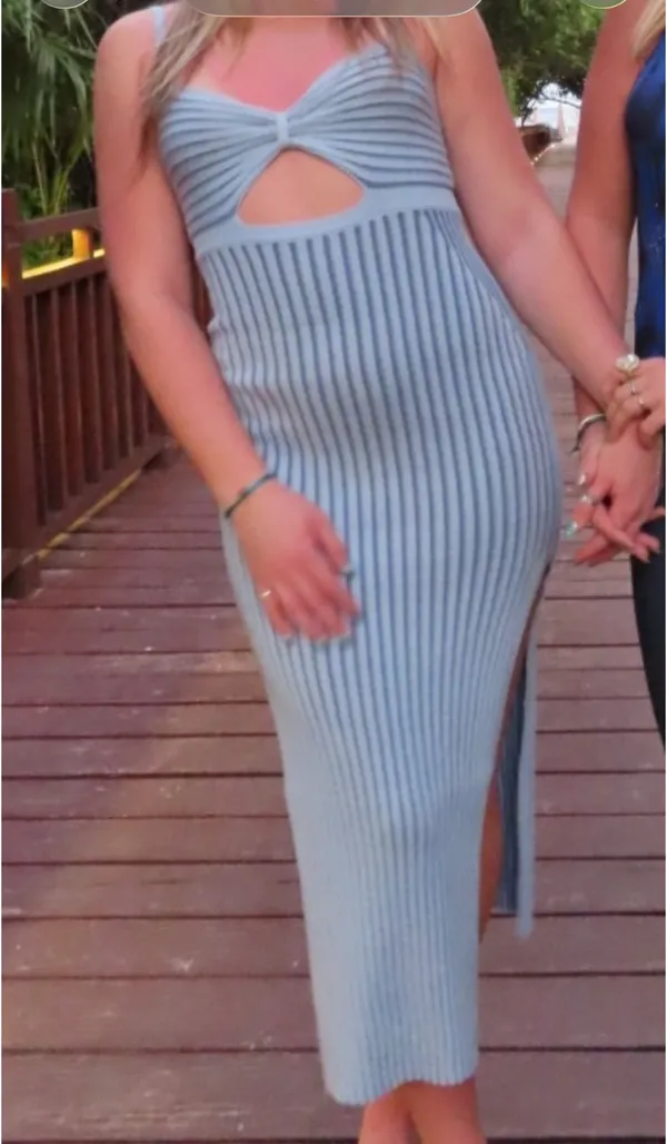 FashioNova Light Blue maxi dress - Image 4