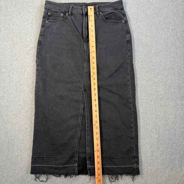 GAP Women's Size 6 / 28 Black Wash Denim Maxi Skirt Raw Hem Front Slit Stretch - Image 3