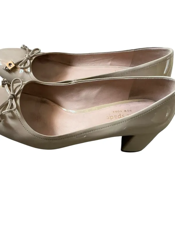Kate spade Bev Bow pumps nude patent leather block mid heel size 7.5 - Image 2