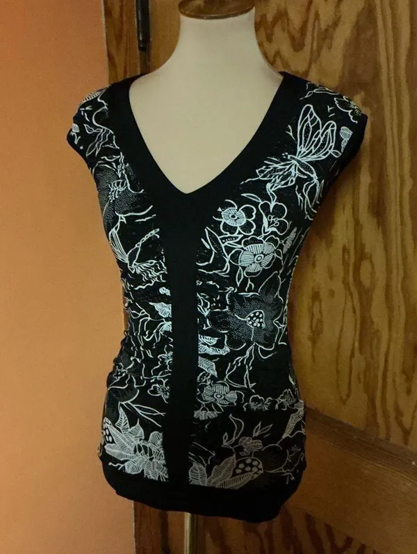 Vtg Y2K black floral sexy top - Image 10