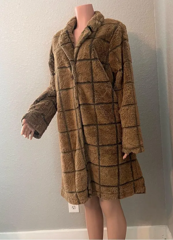 Fair Haven Plush Faux Fur Winter Sweater Coat Size Large Checkered plaid brown - Image 4