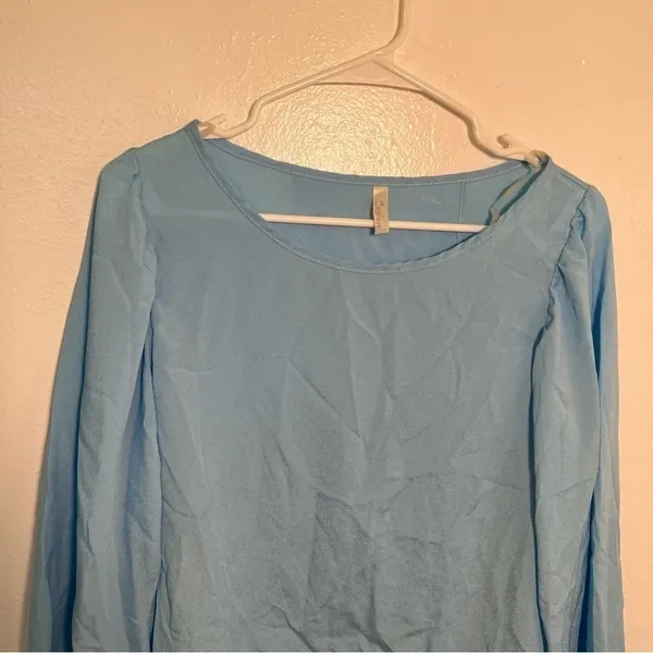 Coco Love Women's Size Large‎ Long Sleeve Blouse Light Blue Wrap Back Round Neck - Image 2