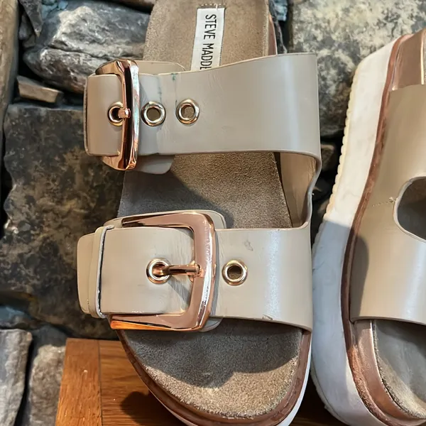 Steve Madden Leather Pate Double Strap Buckle Light Tan Slides - Image 3