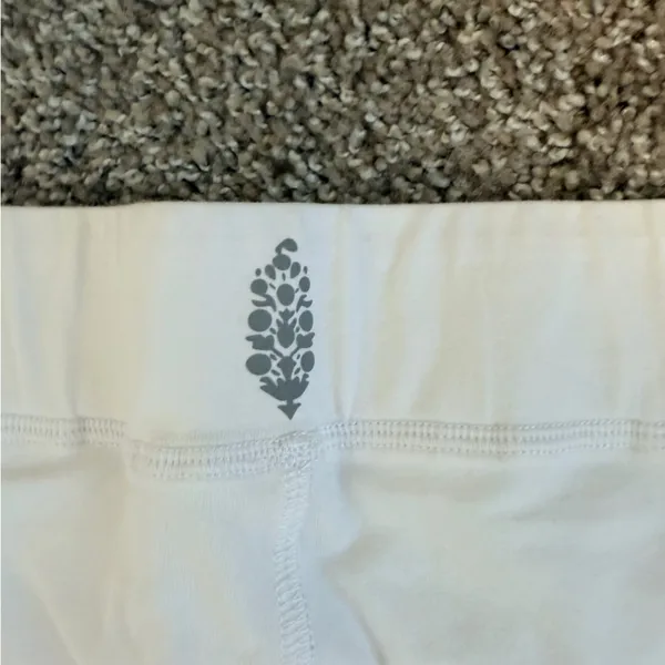 NWT Free People Movement Hot Shot Bubble Set in white women's small relaxed fit - Image 13