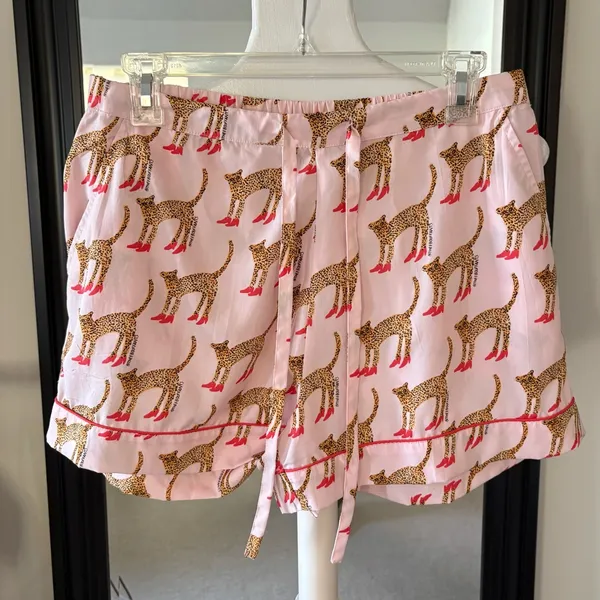 BOUFFANTS & BROKEN HEARTS High Heel Leopard Pajama Short Set Size M - Image 5