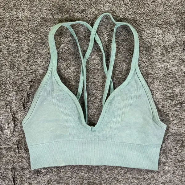 Lululemon Seamlessly Plunge Bra Sz 4/6 - Image 2