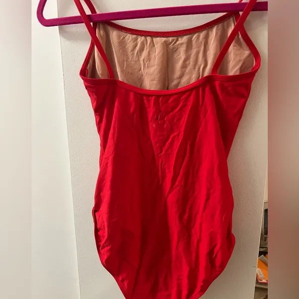 Red wear moi leotard - Image 2