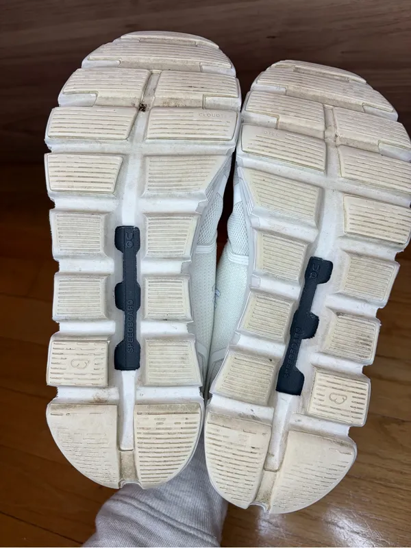 On Cloud 6 Women's Sneakers in White - Size 8.5 - Image 6