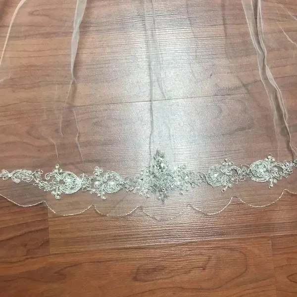 David’s Bridal Ivory Scalloped Edge Veil - Image 6