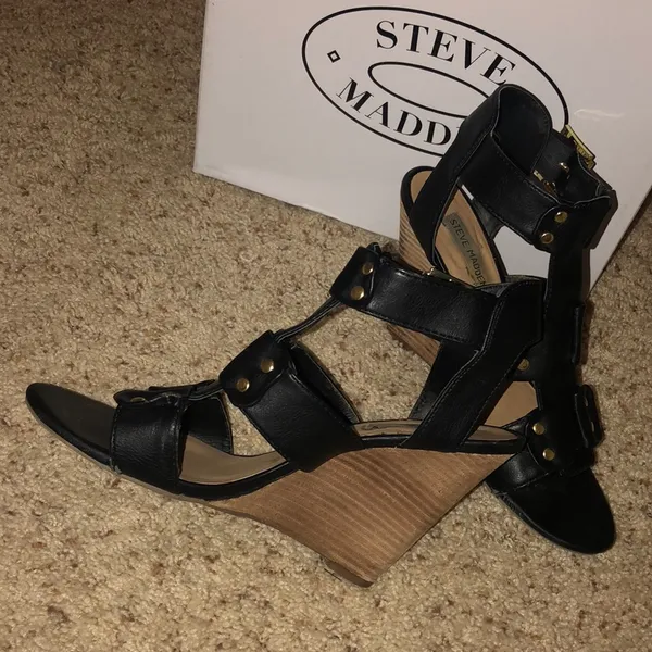 MOVING SALE!! Steve Madden wedges - Image 2