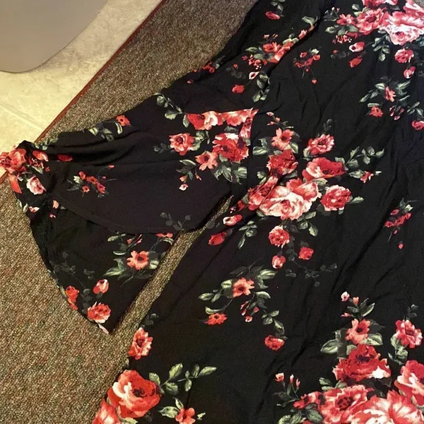 Lulus medium floral dress‎ - Image 3