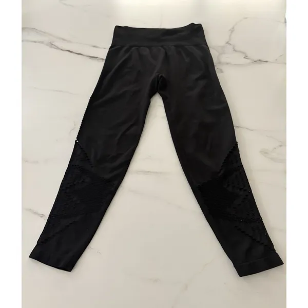 Victoria's Secret PINK Cool & Comfy Seamless Laser Cut Leggings Black Small‎ - Image 2