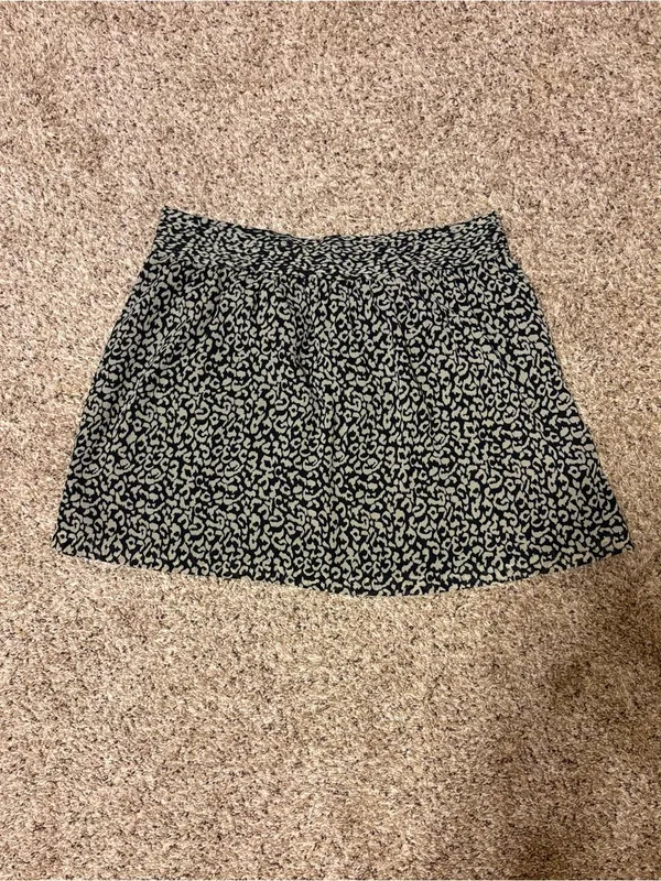 LOFT Black and Cream Printed Leopard Cheetah Mini Skirt - Image 4