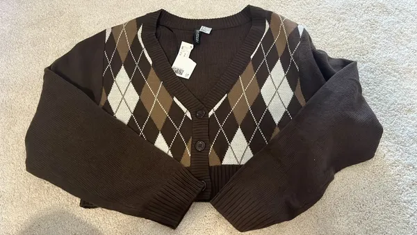 H & M “Divided” cropped cardigan - Image 3
