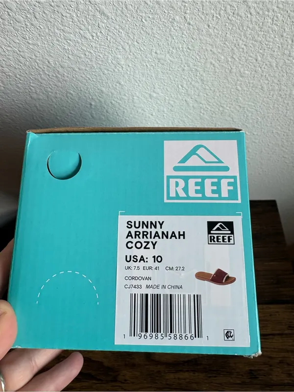 Reef Women’s Sunny Arrianah Cozy Sandals - Image 8