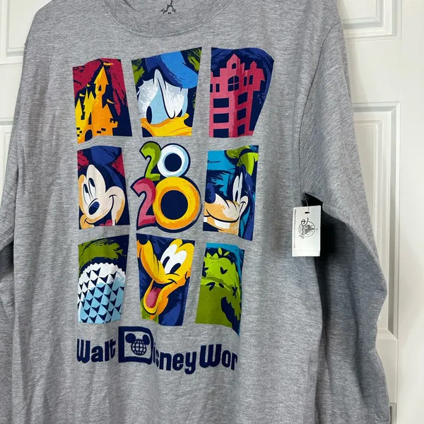 Walt Disney World Disney Resorts Adult Long Sleeve 2020 Graphic T-Shirt Medium - Image 2