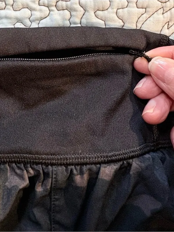 💥SPANX Get Moving Camo 2-in-1 Running Athletic Shorts Black Size L💛 - Image 6