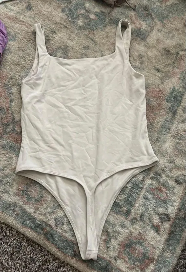 Aritzia Babaton Bodysuit - Image 2