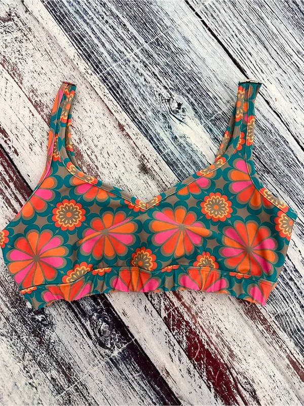 Beyond Yoga Retro Floral Scoop Bralette in Pink & Teal - Image 2