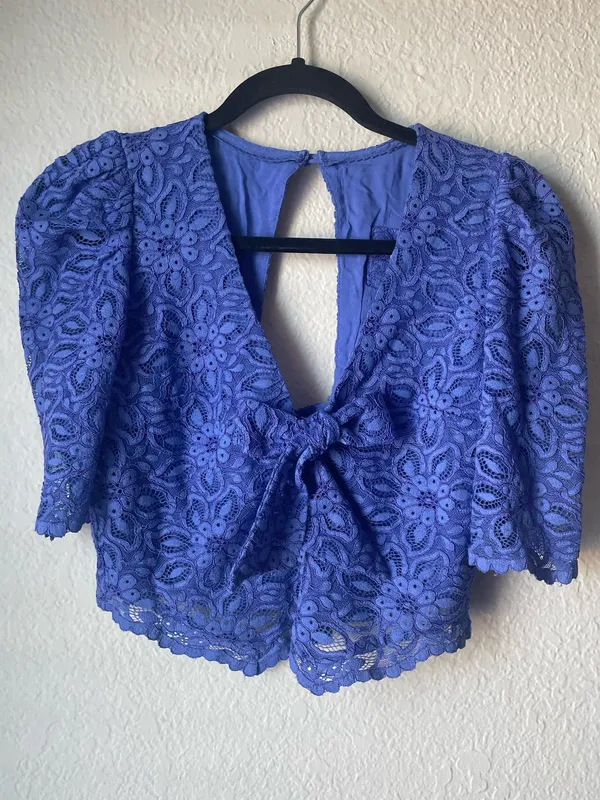 Maeve by Anthropologie Blue Lace Tie-Front Crop Top Puff Sleeve Size 2 - Image 3