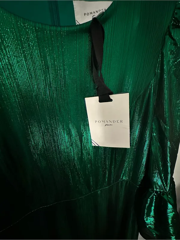 NWT Pomander Place Tuckernuck Lillith midi dress emerald lurex small - Image 4