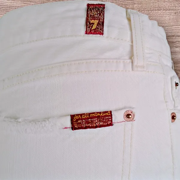 7 For All Mankind Women's Sz 27 White Distressed Flare Leg Denim Jeans - Image 5