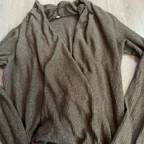 Anthropologie Daily Practice Soft Wrap Top Size Small - Image 4