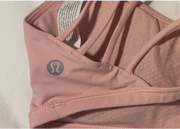 Lululemon Sports Bra Free To Be Free - Image 4