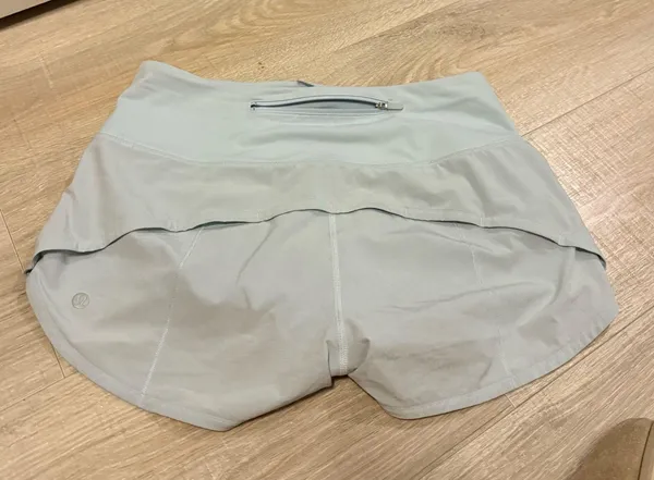 Lululemon Speed Up Shorts 2.5" - Image 4