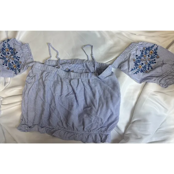 American Eagle Outfitters Blue Embroidered Crop Top Peasant off shoulder sz‎ L - Image 6