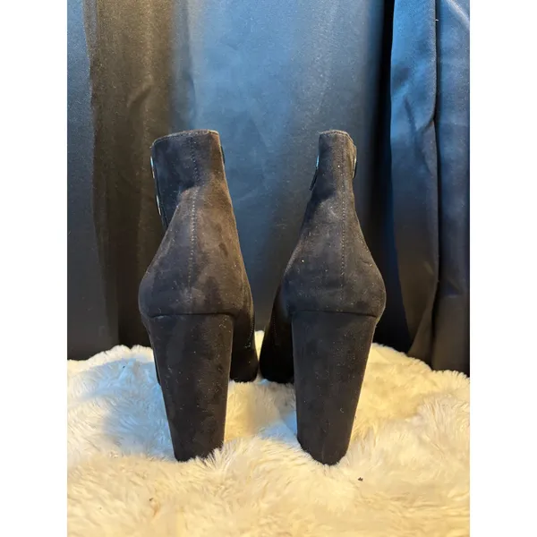 BCBG Paris Black Faux Suede Pointed Toe Block Heel Ankle Boots PL-CRIA2 6.5M - Image 6