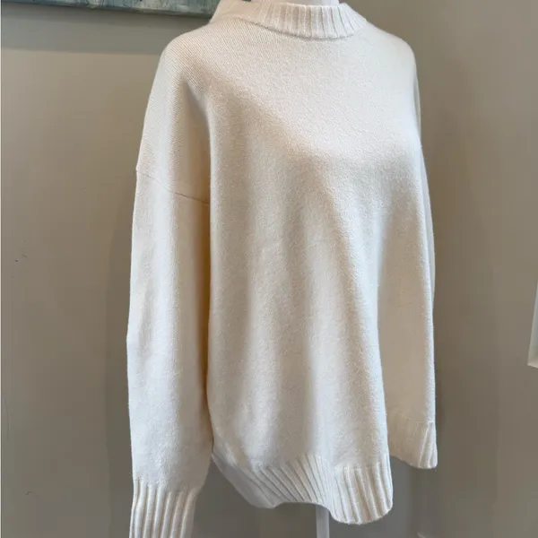 LOFT Women’s size xs Cream Crewneck Sweater soft and cozy - Image 3