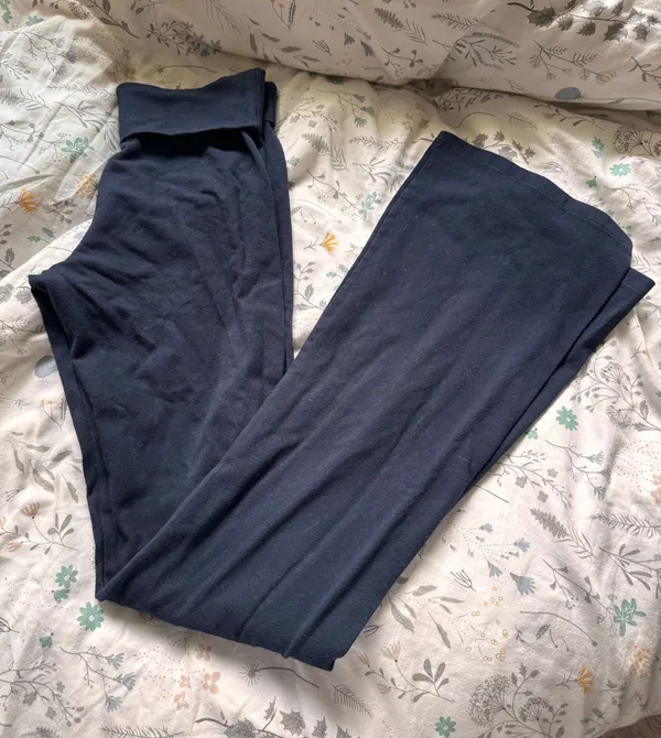 Brandy Melville Pricilla Pants Blue Yoga Pants - Image 2
