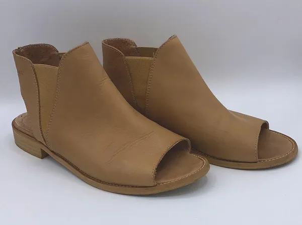 Musse and Cloud Ciara Leather Open Toed Sandal size 8 - Image 2