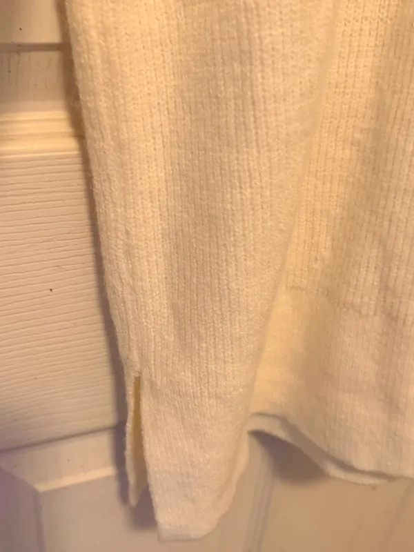 Thread & Supply Cashmere Blend Sweater nwot - Image 5
