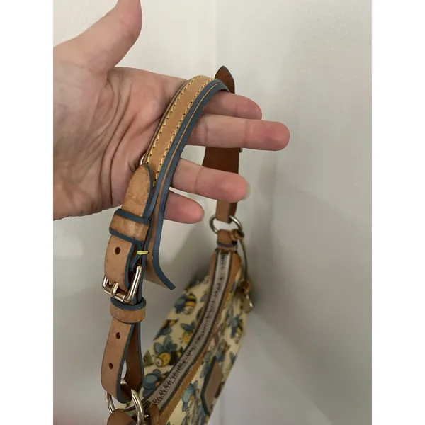RARE VTG Y2K Dooney & Bourke Bumble Bee Print Shoulder Bag Leather canvas - Image 13