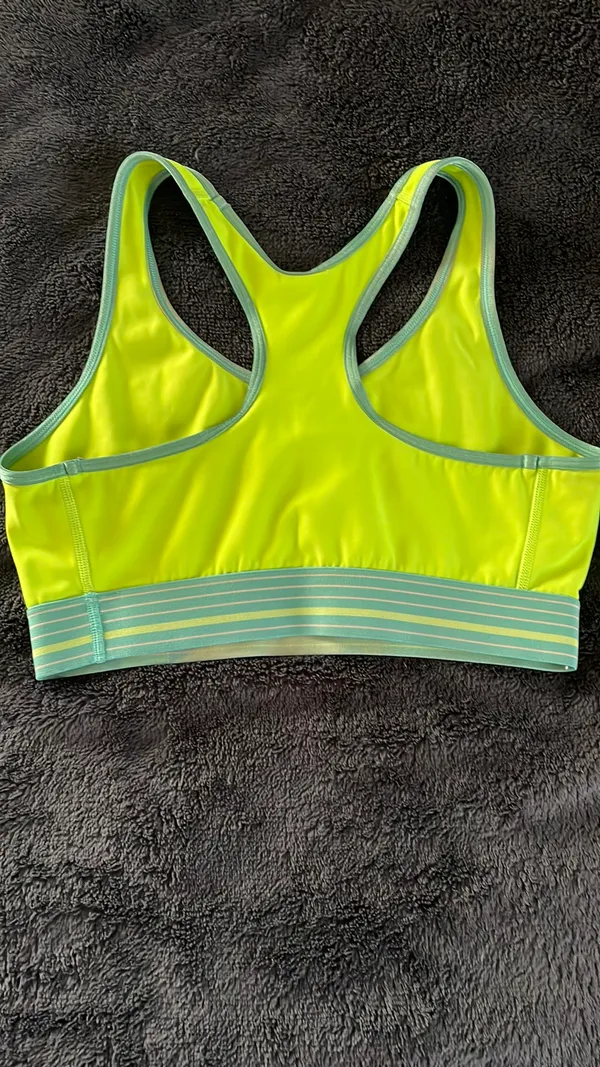 Under Armour Women’s Sports Bra Small - Image 2