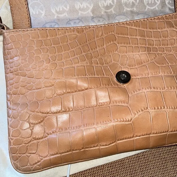 Michael Kors oversize clutch - Image 12