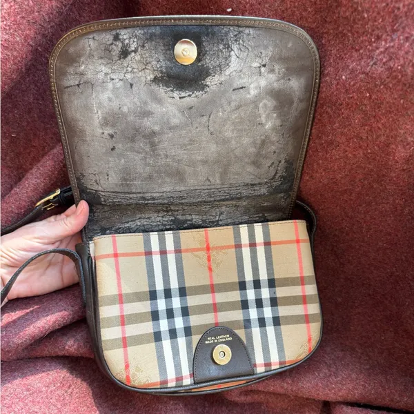 Vintage Burberry Made in England nova check Haymarket shoulder bag saddle bag - Image 7