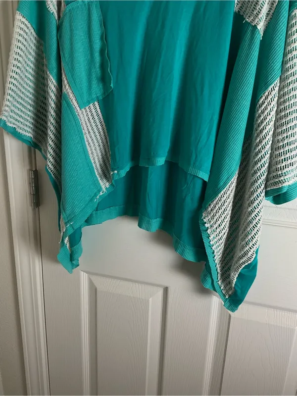 POL Bohemian Oversized Contrast Crochet Tunic Top – Teal & Cream – Size S - Image 4