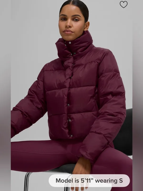 ALO Yoga NWT Gold Rush Puffer Jacket Burgundy with Zipper pockets Size S - Image 4